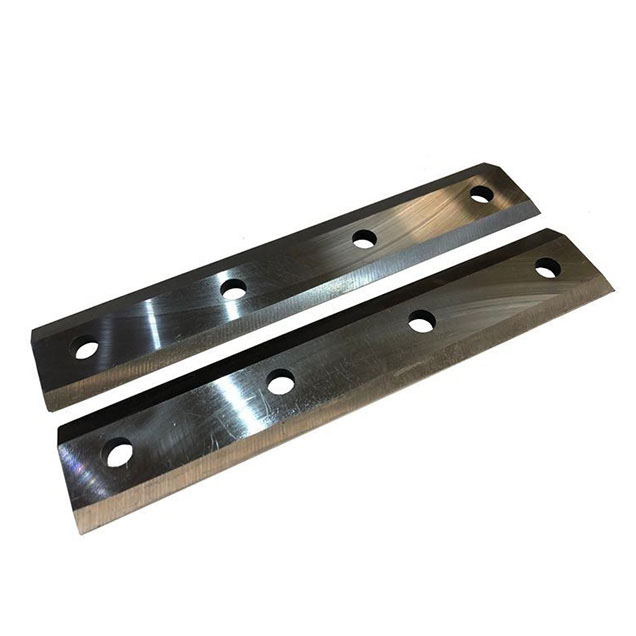 Order a Pair of quality hardened steel replacement blades for the Titan Pro TP600B garden wood chipper.
